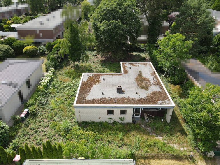 Immobilienangebot - Hamburg / Sasel - Alle - Gebotsverfahren: Sasel - Idyllisches Grundstück inkl. Baugenehmigung für 300qm Wfl. EFH/DH