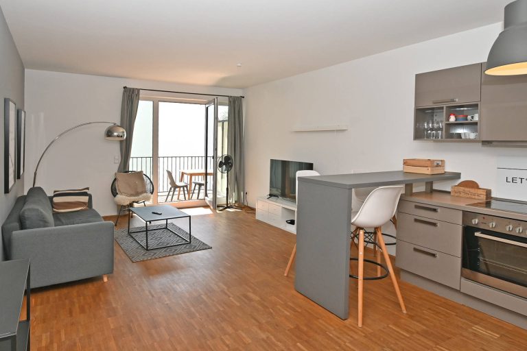 Immobilienangebot - Hamburg Stellingen - Alle - Traumhafte 2 Zimmer Wohnung mit Balkon und Tiefgarage in HH Stellingen.
Kurzzeitmiete möglich!