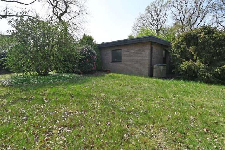 Immobilienangebot - Hamburg - Alle - Charmantes Einfamilienhaus auf schönem Südgrundstück in HH-Bramfeld. Modernisierungsbedürftig!