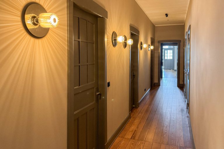 Immobilienangebot - Hamburg Winterhude - Alle - Luxuriöse Altbauwohnung mit Stil – großzügiges Wohnerlebnis in bester Lage