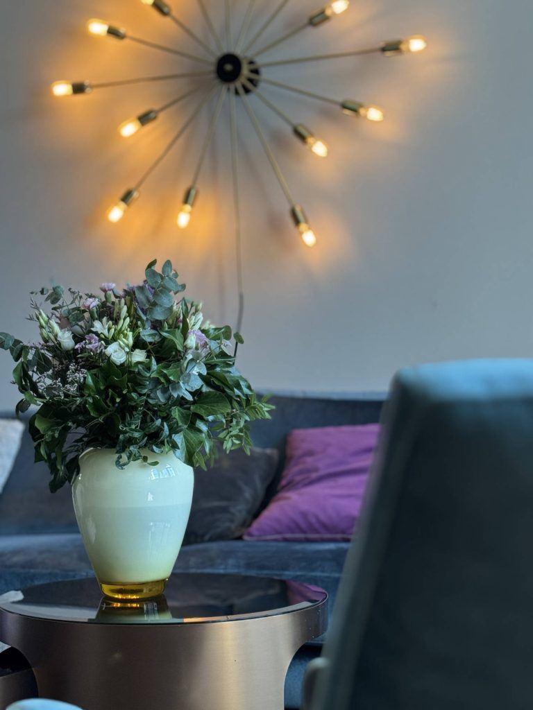 Immobilienangebot - Hamburg Winterhude - Alle - Luxuriöse Altbauwohnung mit Stil – großzügiges Wohnerlebnis in bester Lage