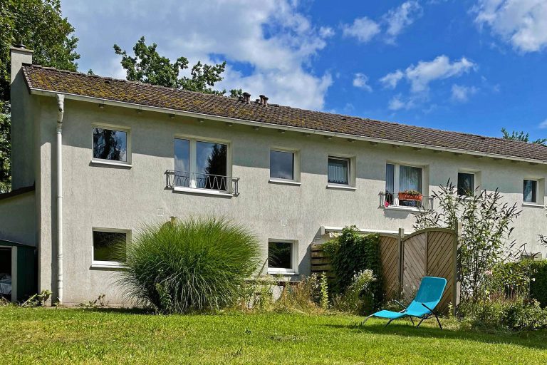 Immobilienangebot - Hamburg - Alle - Schönes, gut geschnittenes Endreihenhaus mit großzügigem ca. 500 m² Grundstück in Langenhorn