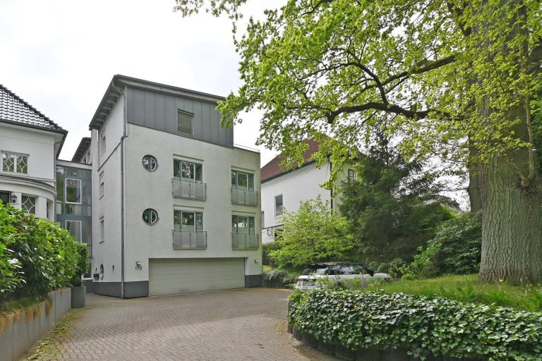 Immobilienangebot - Hamburg - Alle - Reserviert - Traumhafte Penthouse ETW mit Dachterrasse am Alstertal mit TG in Hamburg Klein Borstel!