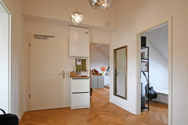 Immobilienangebot - Hamburg / Barmbek-Süd - Alle - Barmbek-Süd | moderner, hochwertiger Dachgeschoss-Ausbau mit großzügiger Loggia