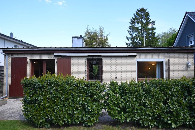 Immobilienangebot - Hamburg Eidelstedt - Alle - RESERVIERT - Einfamilienhaus mit Ausbaupotential auf sonnigem Grundstück