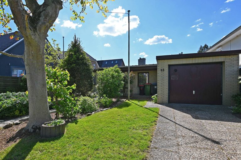 Immobilienangebot - Hamburg Eidelstedt - Alle - RESERVIERT - Einfamilienhaus mit Ausbaupotential auf sonnigem Grundstück