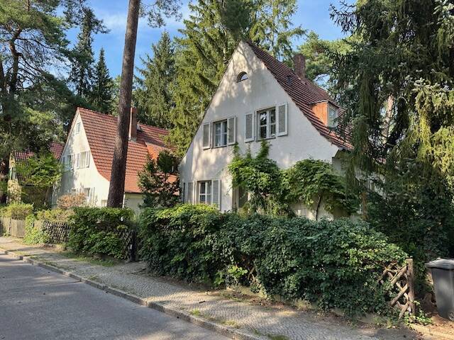 Immobilienangebot - Berlin - Alle - BIETERVERFAHREN – Originales Siedlungshaus mit besonderer Atmosphäre nahe Krumme Lanke