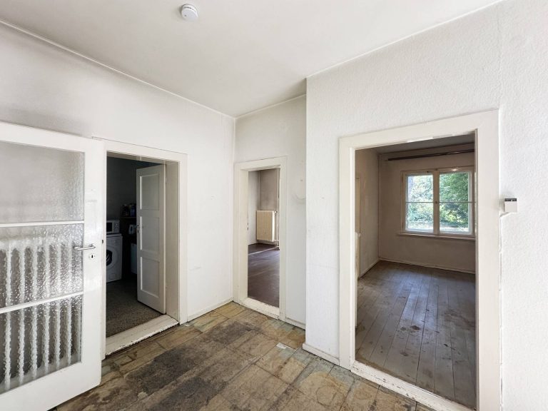 Immobilienangebot - Berlin - Alle - BIETERVERFAHREN – Originales Siedlungshaus mit besonderer Atmosphäre nahe Krumme Lanke