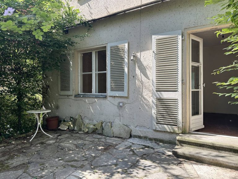 Immobilienangebot - Berlin - Alle - BIETERVERFAHREN – Originales Siedlungshaus mit besonderer Atmosphäre nahe Krumme Lanke