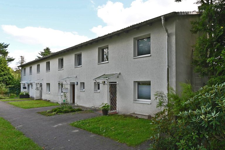 Immobilienangebot - Hamburg - Alle - Schönes, gut geschnittenes Endreihenhaus mit großzügigem ca. 500 m² Grundstück in Langenhorn