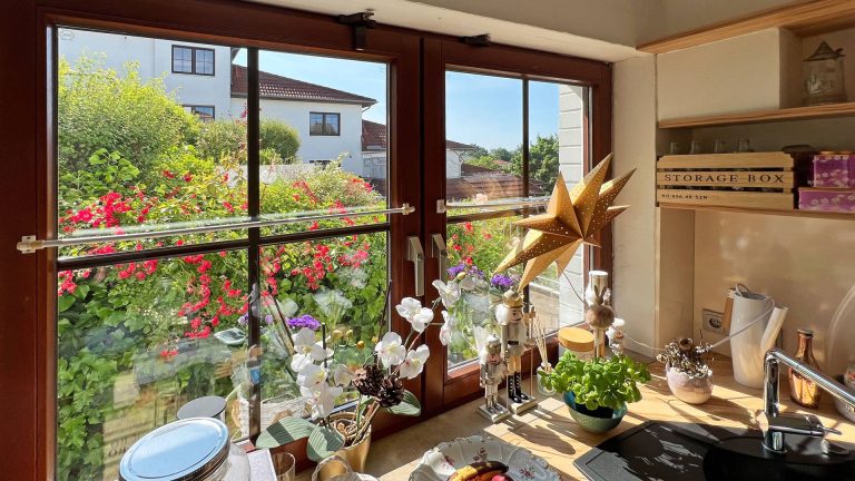 Immobilienangebot - Hamburg - Alle - Modernisierte und gut vermietete Wohnung in toller, grüner Lage an den Boberger Niederungen