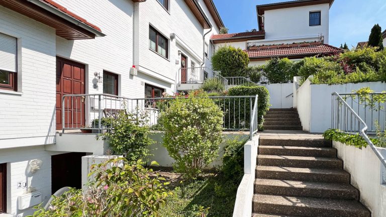Immobilienangebot - Hamburg - Alle - Modernisierte und gut vermietete Wohnung in toller, grüner Lage an den Boberger Niederungen