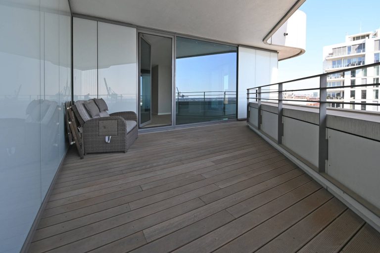 Immobilienangebot - Hamburg - Alle - Exklusive 2 Zimmer Wohnung im Marco Polo Tower/ Hafen City mit Terrasse und Tiefgarage im 11.St.!