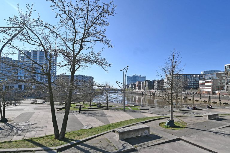Immobilienangebot - Hamburg - Alle - Exklusive 2 Zimmer Wohnung im Marco Polo Tower/ Hafen City mit Terrasse und Tiefgarage im 11.St.!