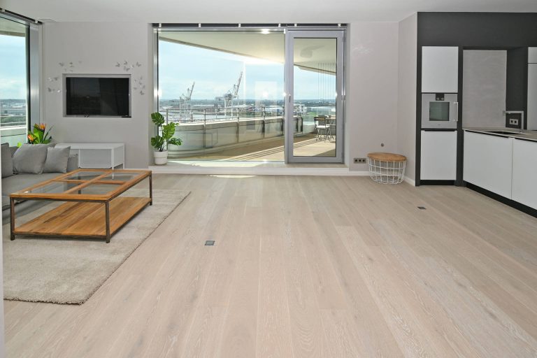 Immobilienangebot - Hamburg - Alle - Exklusive 2 Zimmer Wohnung im Marco Polo Tower/ Hafen City mit Terrasse und Tiefgarage im 11.St.!