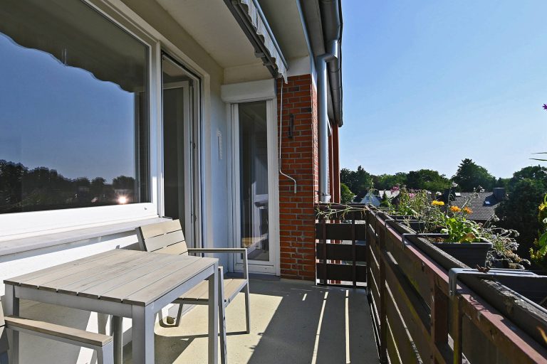 Immobilienangebot - Norderstedt - Alle - Renovierte, schicke Wohnung mit Sonnenbalkon in Top-Lage!
