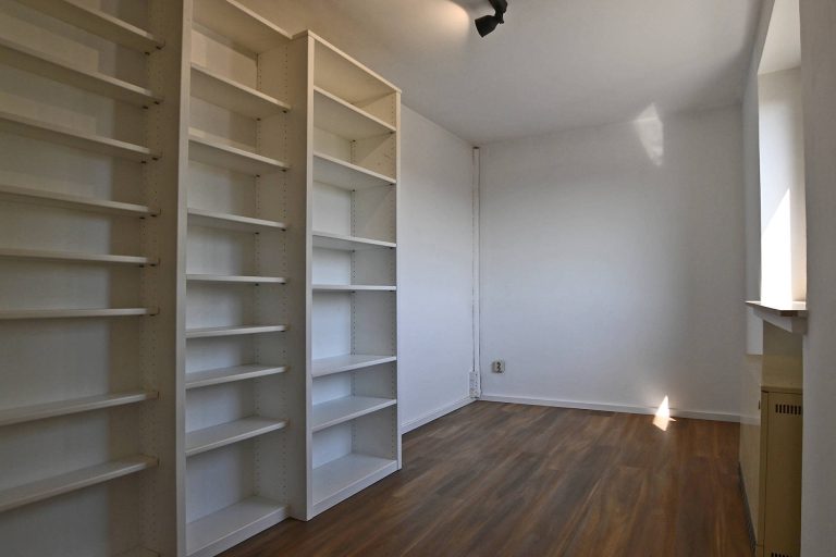 Immobilienangebot - Norderstedt - Alle - Renovierte, schicke Wohnung mit Sonnenbalkon in Top-Lage!