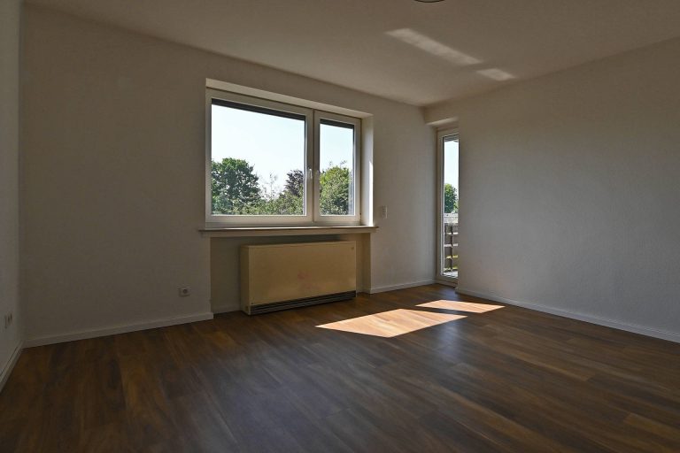 Immobilienangebot - Norderstedt - Alle - Renovierte, schicke Wohnung mit Sonnenbalkon in Top-Lage!