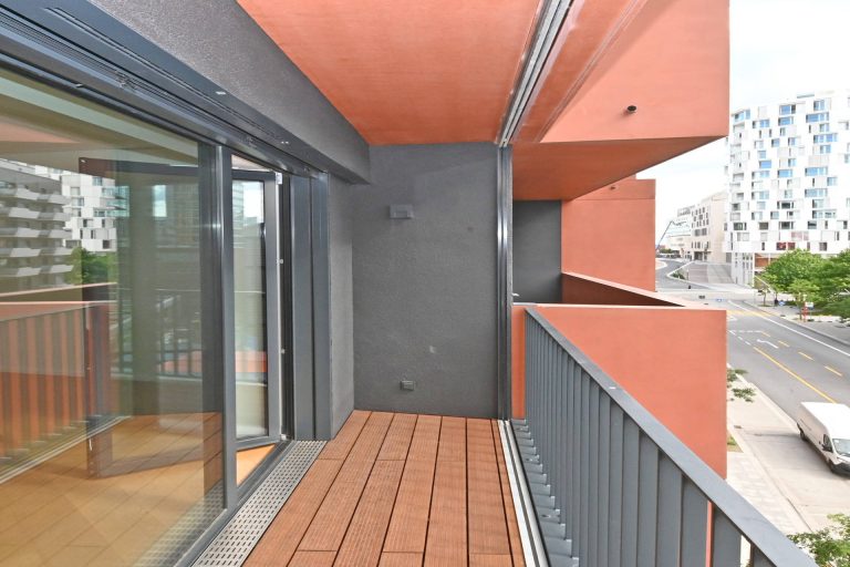 Immobilienangebot - Hamburg - Alle - Moderne 2-Zimmer-Wohnung mit 2 Balkonen im Herzen der Hafencity Hamburg – Erstbezug im 11 Decks!