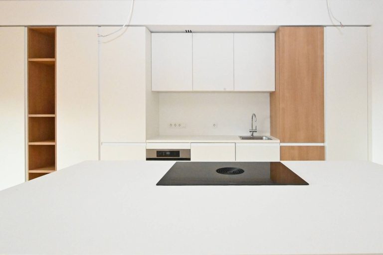 Immobilienangebot - Hamburg - Alle - Moderne 2-Zimmer-Wohnung mit 2 Balkonen im Herzen der Hafencity Hamburg – Erstbezug im 11 Decks!