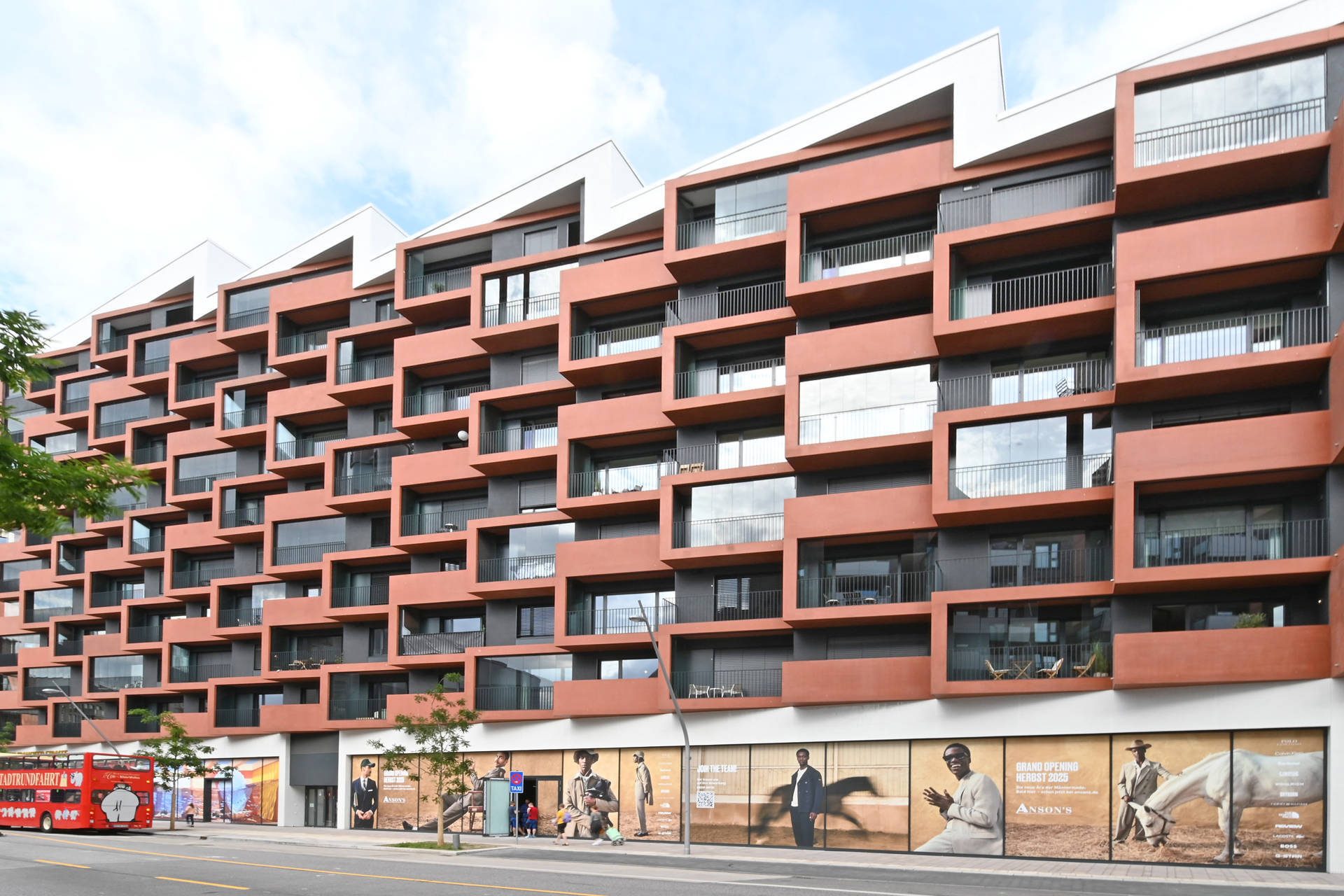 Immobilienangebot - Hamburg - Alle - Moderne 2-Zimmer-Wohnung mit 2 Balkonen im Herzen der Hafencity Hamburg – Erstbezug im 11 Decks!