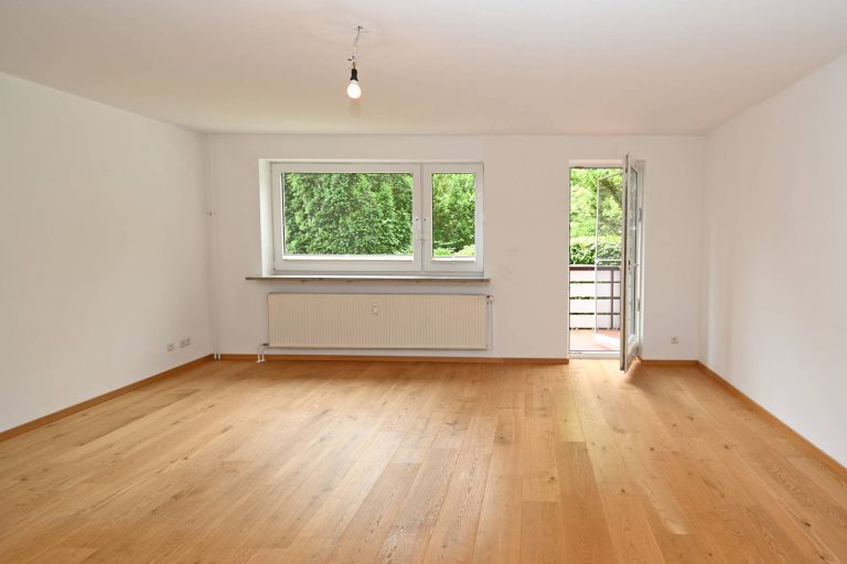 Immobilienangebot - Großhansdorf - Alle - Großzügige und ruhige 3 Zimmer Wohnung im Herzen von Schmalenbeck mit 2 Balkonen und 2 Stellplätzen!