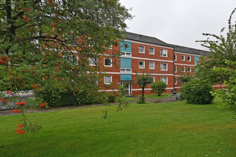 Immobilienangebot - Hamburg - Alle - Schöne 3,5 Zimmerwohnung mit Balkon im idyllischen Alstertal in HH-Sasel!