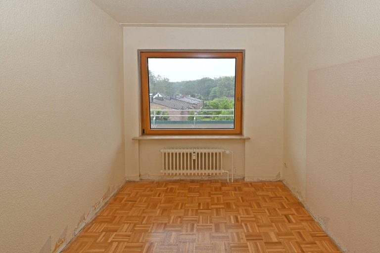 Immobilienangebot - Hamburg - Alle - Schöne 3,5 Zimmerwohnung mit Balkon im idyllischen Alstertal in HH-Sasel!