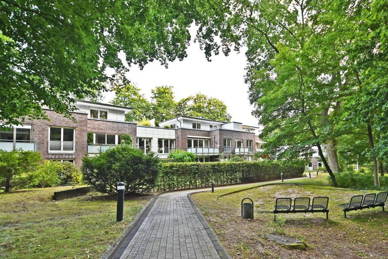 Immobilienangebot - Hamburg - Alle - Helle zwei Zimmer ETW mit Blick ins grüne Alstertal inkl. TG Stellplatz
