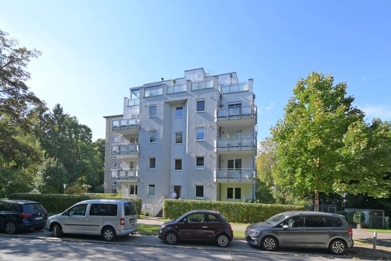 Immobilienangebot - Hamburg - Alle - Moderne 3 Zimmer Wohnung am Eppendorfer Moor mit 2 Balkonen, 2 Bädern und Garagenstellplatz!