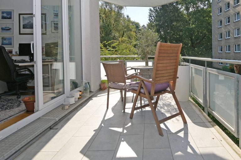 Immobilienangebot - Hamburg - Alle - Moderne 3 Zimmer Wohnung am Eppendorfer Moor mit 2 Balkonen, 2 Bädern und Garagenstellplatz!