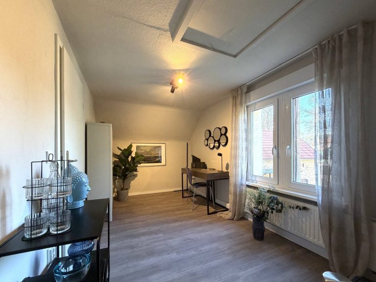 Immobilienangebot - Reichenwalde OT Kolpin - Alle - Ein Haus am See - Erstbezug nach Sanierung  und voll möbliert - Wohnen auf Zeit -  Nähe Bad Saarow