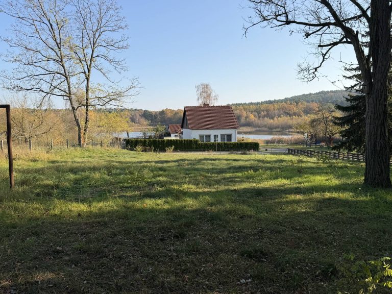Immobilienangebot - Reichenwalde OT Kolpin - Alle - Ein Haus am See - Erstbezug nach Sanierung  und voll möbliert - Wohnen auf Zeit -  Nähe Bad Saarow