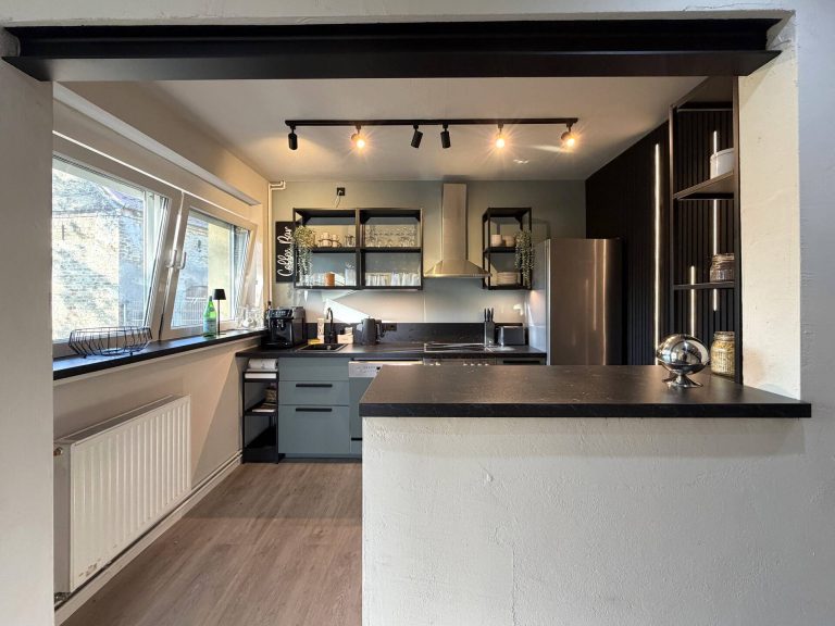 Immobilienangebot - Reichenwalde OT Kolpin - Alle - Ein Haus am See - Erstbezug nach Sanierung  und voll möbliert - Wohnen auf Zeit -  Nähe Bad Saarow