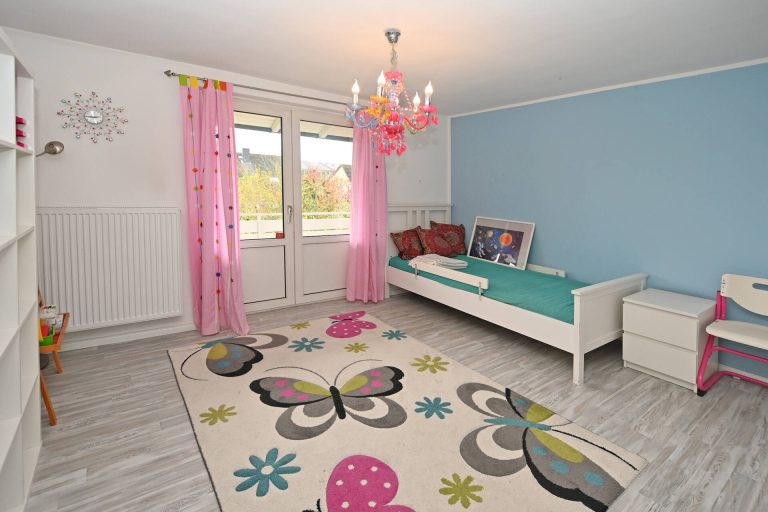 Immobilienangebot - Norderstedt / Harksheide - Alle - Einfamilienhaus in schöner Lage von Norderstedt mit großem Grundstück!