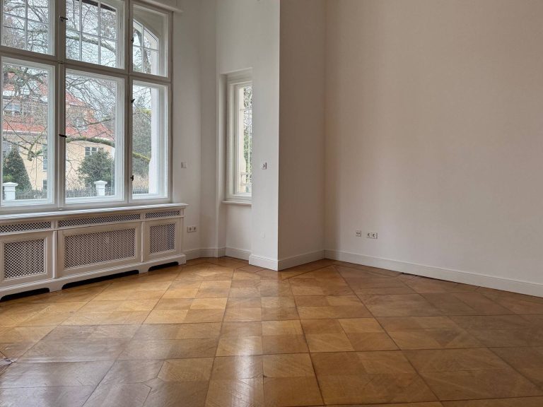 Immobilienangebot - Berlin - Alle - 3-Zimmer-Altbauwohnung in Gründerzeitvilla mit Balkon in Grunewald