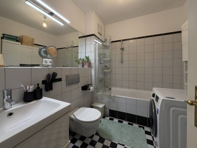 Immobilienangebot - Berlin - Alle - Kapitalanlage: Moderne vermietete EG-Wohnung mit Terrasse und Gartenblick in Berlin-Steglitz