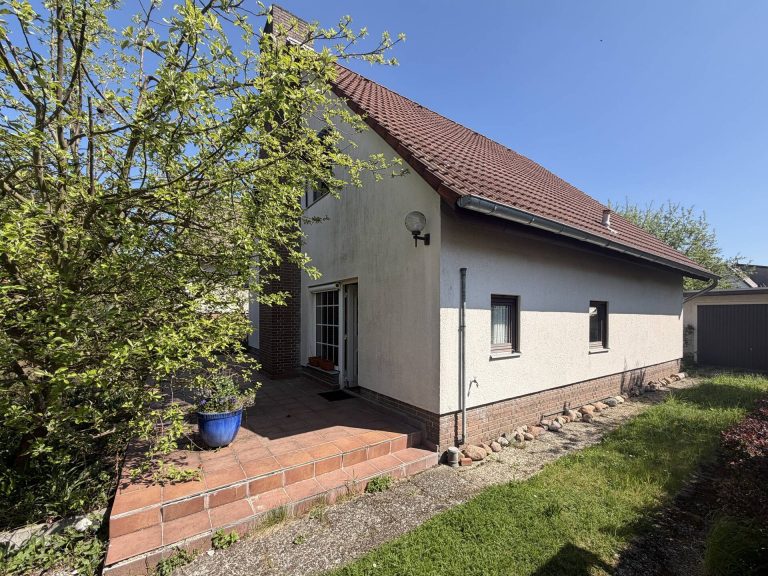 Immobilienangebot - Berlin - Alle - Einfamilienhaus in Rudow - Südausrichtung!     Ruhige Lage in zweiter Reihe und nahe zum BER