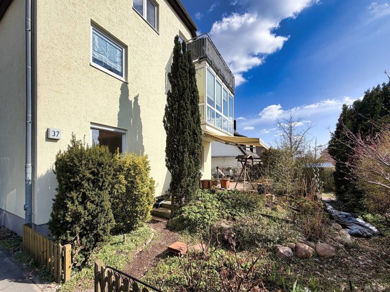 Immobilienangebot - Berlin / Rudow - Alle - Fast wie im Einfamilienhaus: sonnige Wohnung mit eigenem Garten in U-Bahnnähe