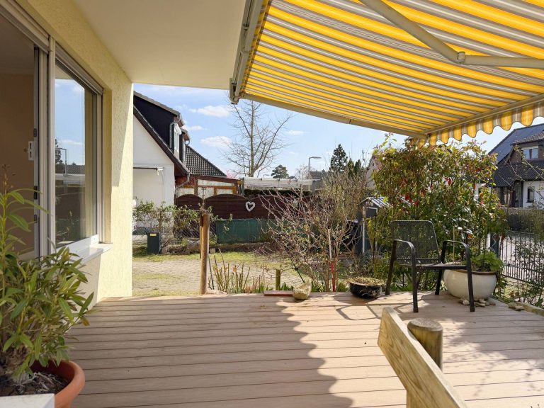 Immobilienangebot - Berlin / Rudow - Alle - Fast wie im Einfamilienhaus: sonnige Wohnung mit eigenem Garten in U-Bahnnähe