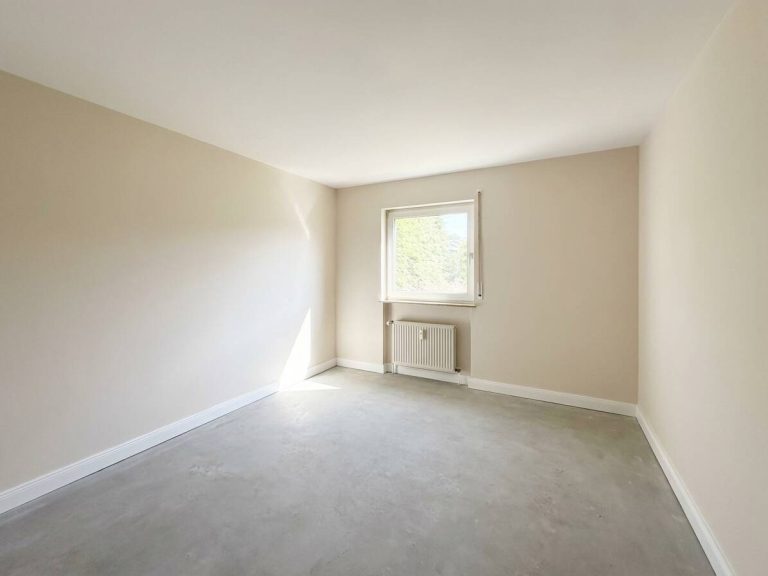 Immobilienangebot - Berlin / Rudow - Alle - Fast wie im Einfamilienhaus: sonnige Wohnung mit eigenem Garten in U-Bahnnähe