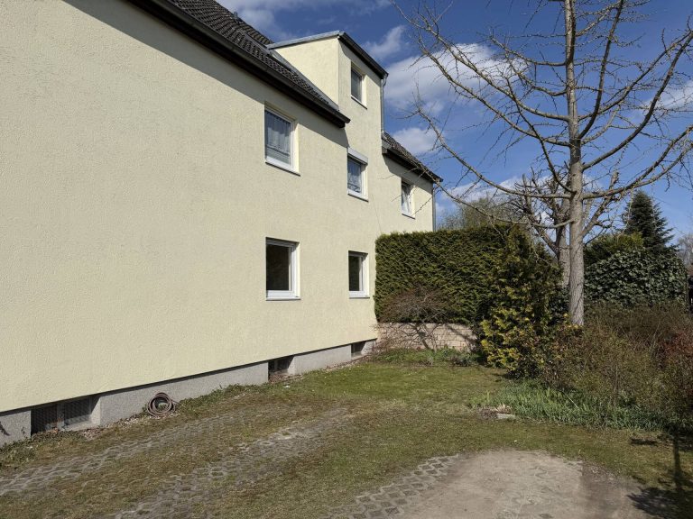 Immobilienangebot - Berlin / Rudow - Alle - Fast wie im Einfamilienhaus: sonnige Wohnung mit eigenem Garten in U-Bahnnähe