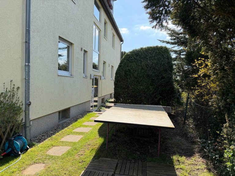 Immobilienangebot - Berlin / Rudow - Alle - Fast wie im Einfamilienhaus: sonnige Wohnung mit eigenem Garten in U-Bahnnähe