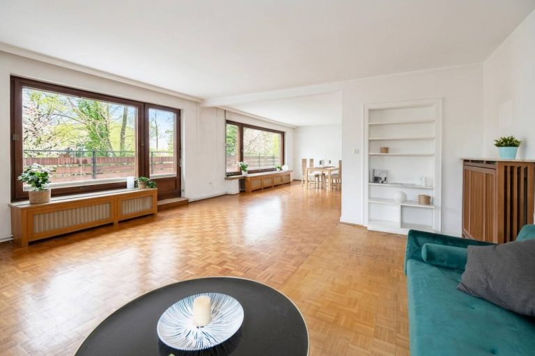 Immobilienangebot - Hamburg - Alle - Sonniges  Penthouse mitten in Blankenese mit grosser Terrasse und Blick in den Goßlers Park
