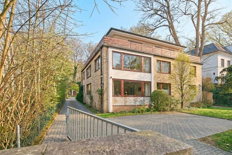 Immobilienangebot - Hamburg - Alle - Sonniges  Penthouse mitten in Blankenese mit grosser Terrasse und Blick in den Goßlers Park