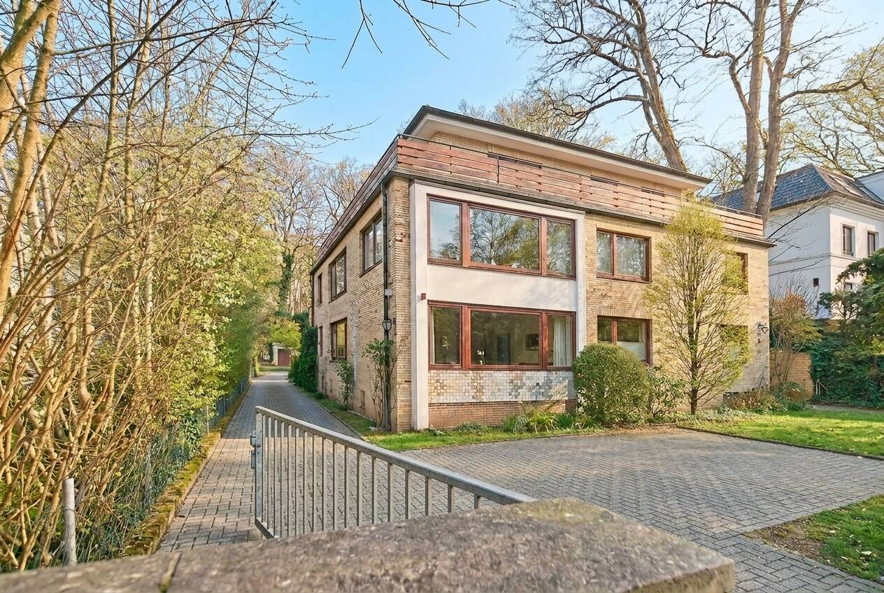 Immobilienangebot - Hamburg - Alle - Sonniges  Penthouse mitten in Blankenese mit grosser Terrasse und Blick in den Goßlers Park