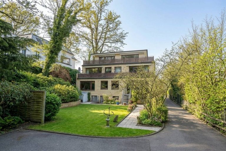 Immobilienangebot - Hamburg - Alle - Sonniges  Penthouse mitten in Blankenese mit grosser Terrasse und Blick in den Goßlers Park