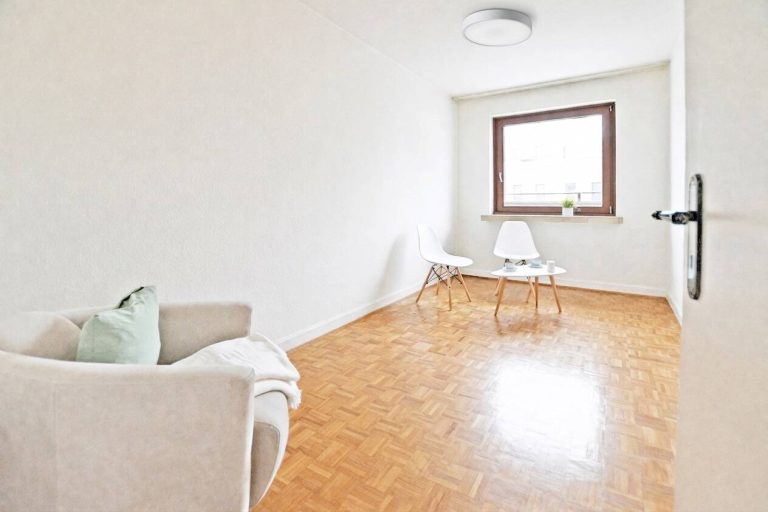 Immobilienangebot - Hamburg - Alle - Sonniges  Penthouse mitten in Blankenese mit grosser Terrasse und Blick in den Goßlers Park