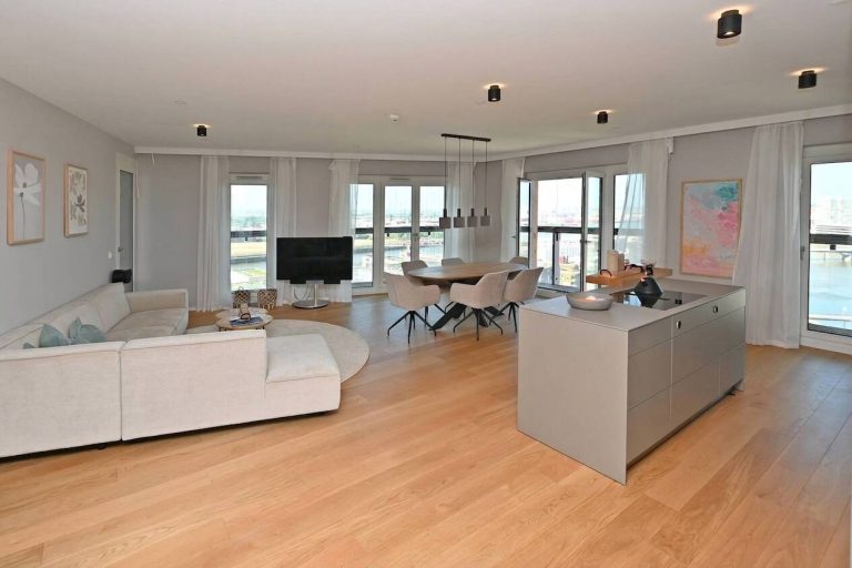 Immobilienangebot - Hamburg - Alle - Traumhafte Wohnung in exklusiver Lage mit fabelhaftem Ausblick und Ausstattung in der Hafencity!