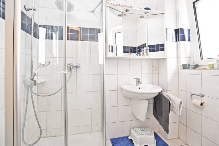 Immobilienangebot - Hamburg - Alle - Eindrucksvoller Rotklinkerbau mit hervorragender Raumaufteilung